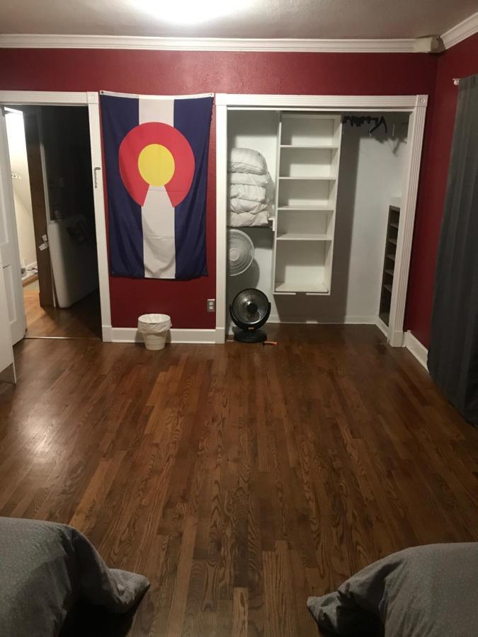 Private Room In West Highlands House Денвер Экстерьер фото